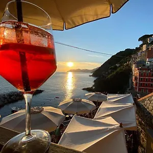 casa-manu.hotelitalianriviera.com/