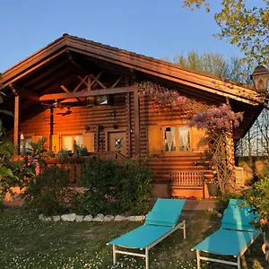 chalet-bb-laghetti-martina.emilia-romagnahotels.net/