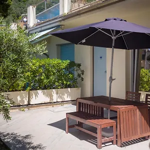 cinque-terre-moneglia-apartments.hotelitalianriviera.com/