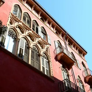 suite-della-scala.hotelinveneto.com/